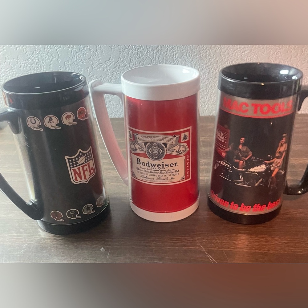 (3) Vintage Thermo Serv Plastic Mugs USA 14 oz MAC Tools, Budweiser, NFL